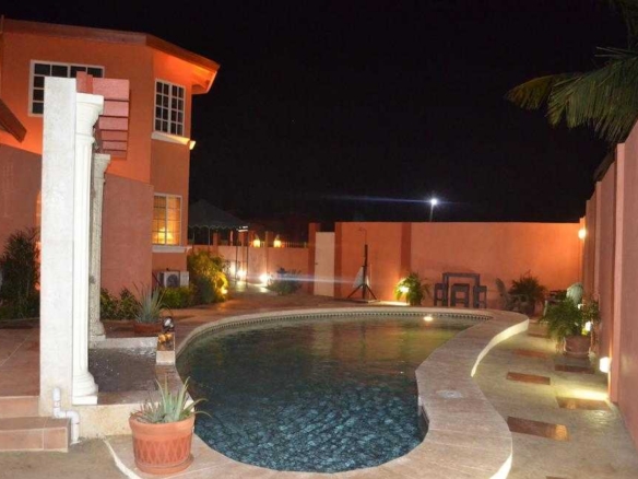 Pos Chikito –3-Bedroom Luxury Condos In The Hills