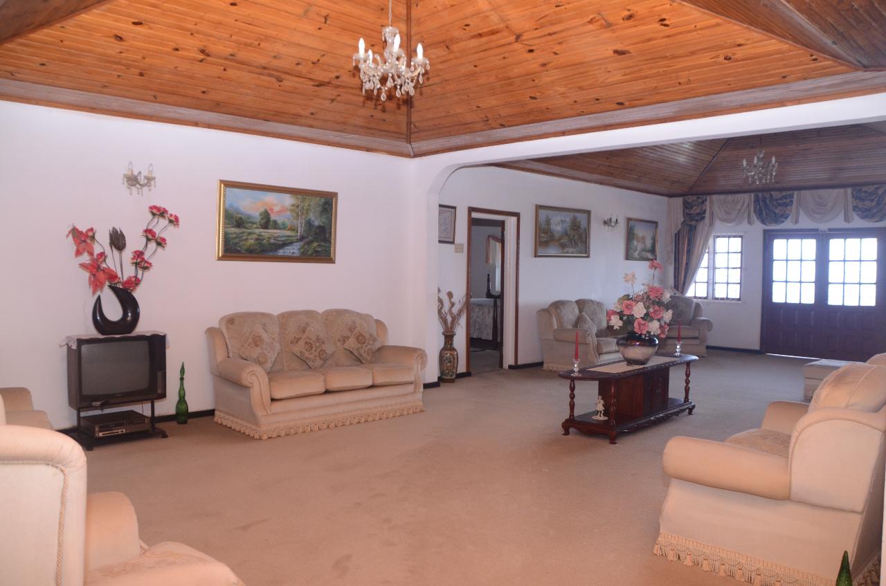 Prestigious 9 Bedroom Mansion For Sale, Pompano Bay, Tower Isle, St. Mary Parish