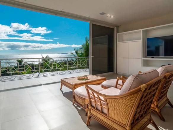 Luxury Waterfront Living in San Nicolas
