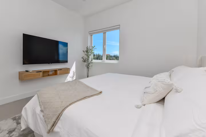 San Nicolas – Breathtaking 4-Bedroom Condo Right on the Beach
