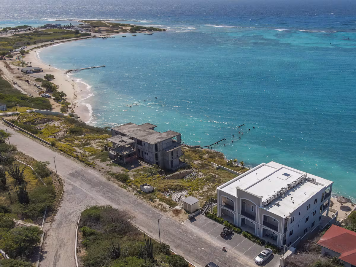 San Nicolas – Breathtaking 4-Bedroom Condo Right on the Beach