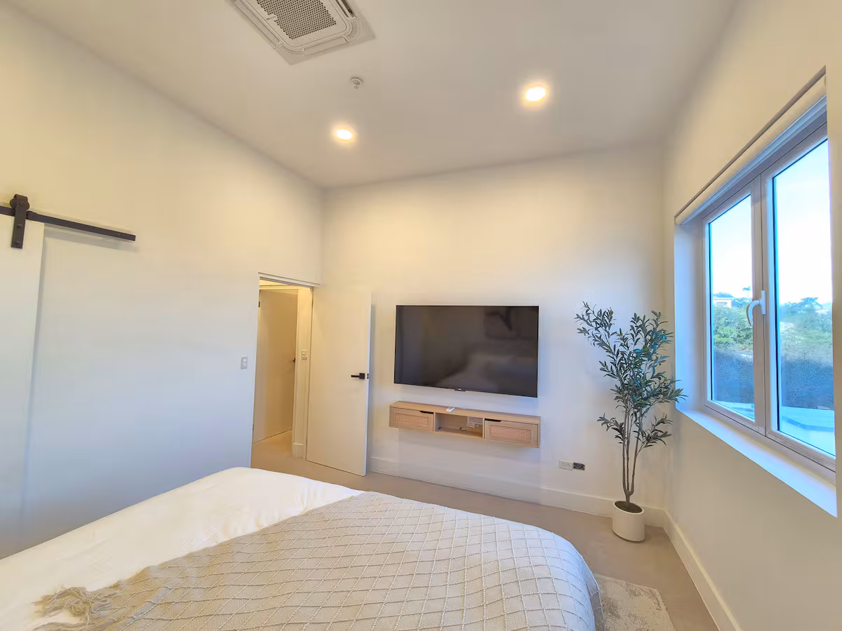 San Nicolas – Breathtaking 4-Bedroom Condo Right on the Beach