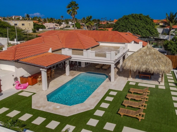 Noord Ocean View Home with Rooftop Terrace!