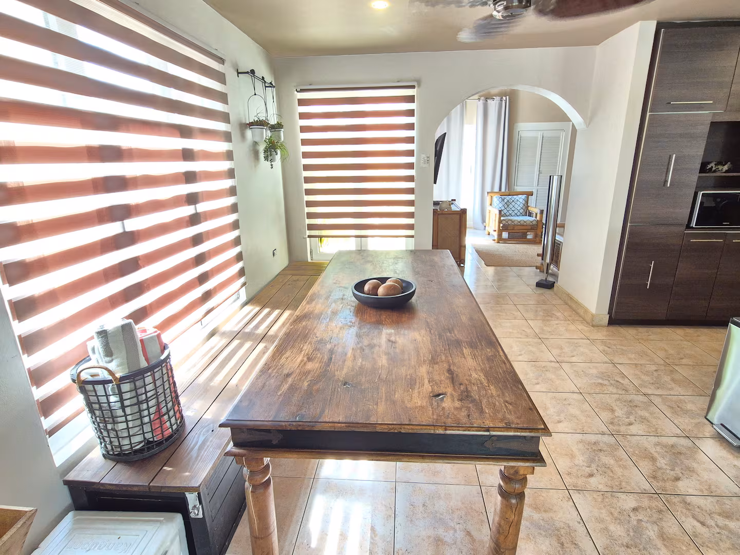 Saliña Villa – 3-Bedroom Lakeview Escape w/ Infinity Pool near Palm Beach