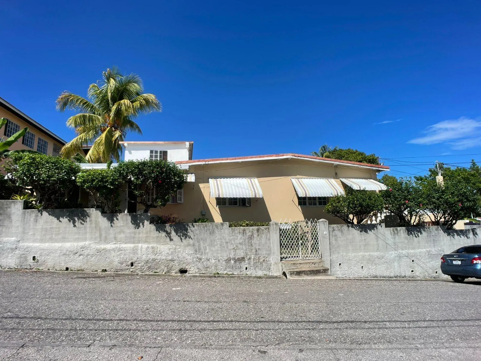 Investment House for Sale MARKET STREET, St. Ann’s Bay