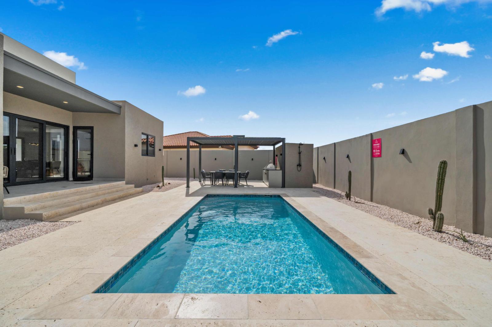 Luxury 3 Bedroom Villa Near the Beach with a Private Pool Vacation Home