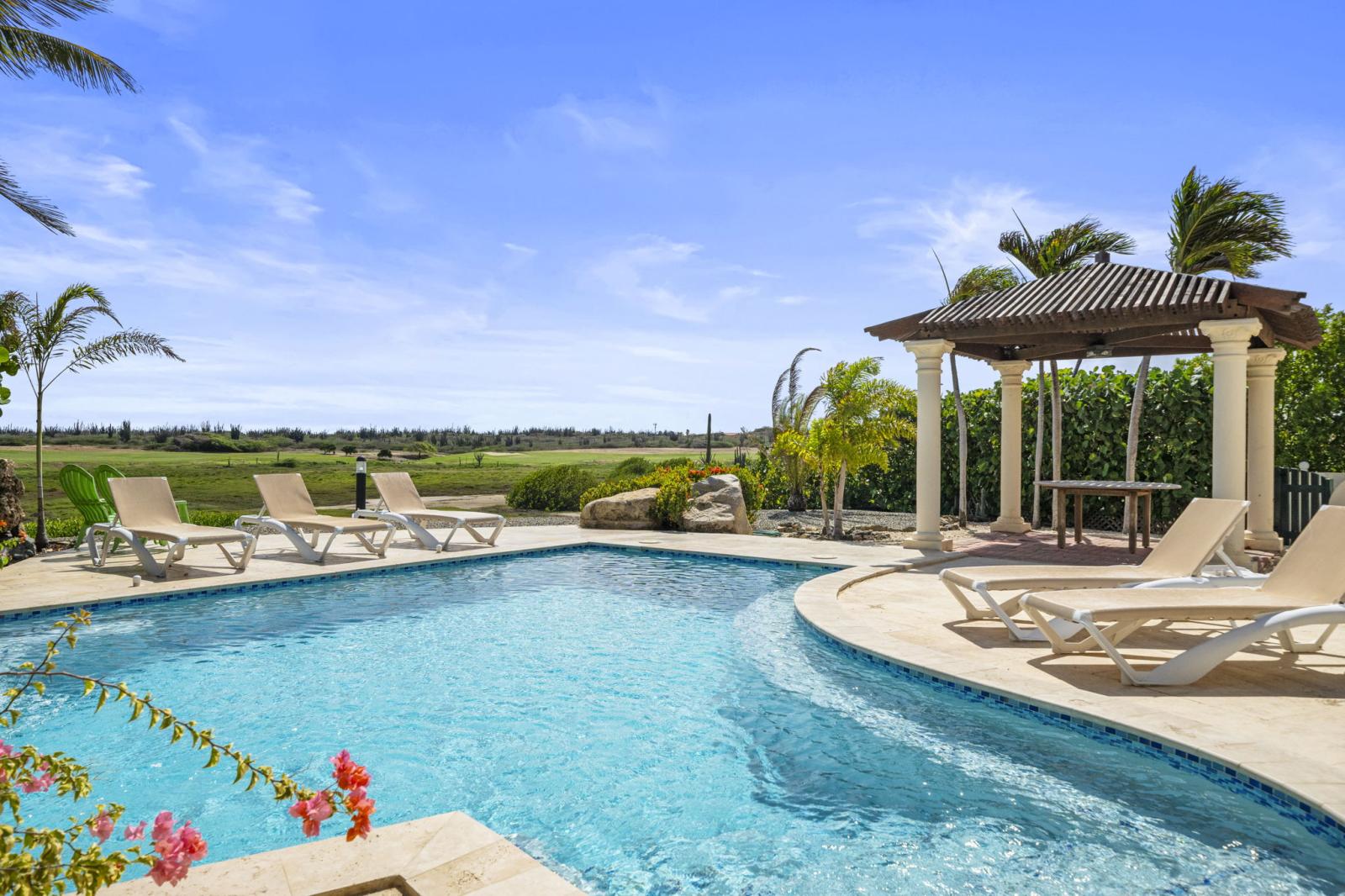 Beautiful Tierra del Sol Villa Aruba with Private Pool