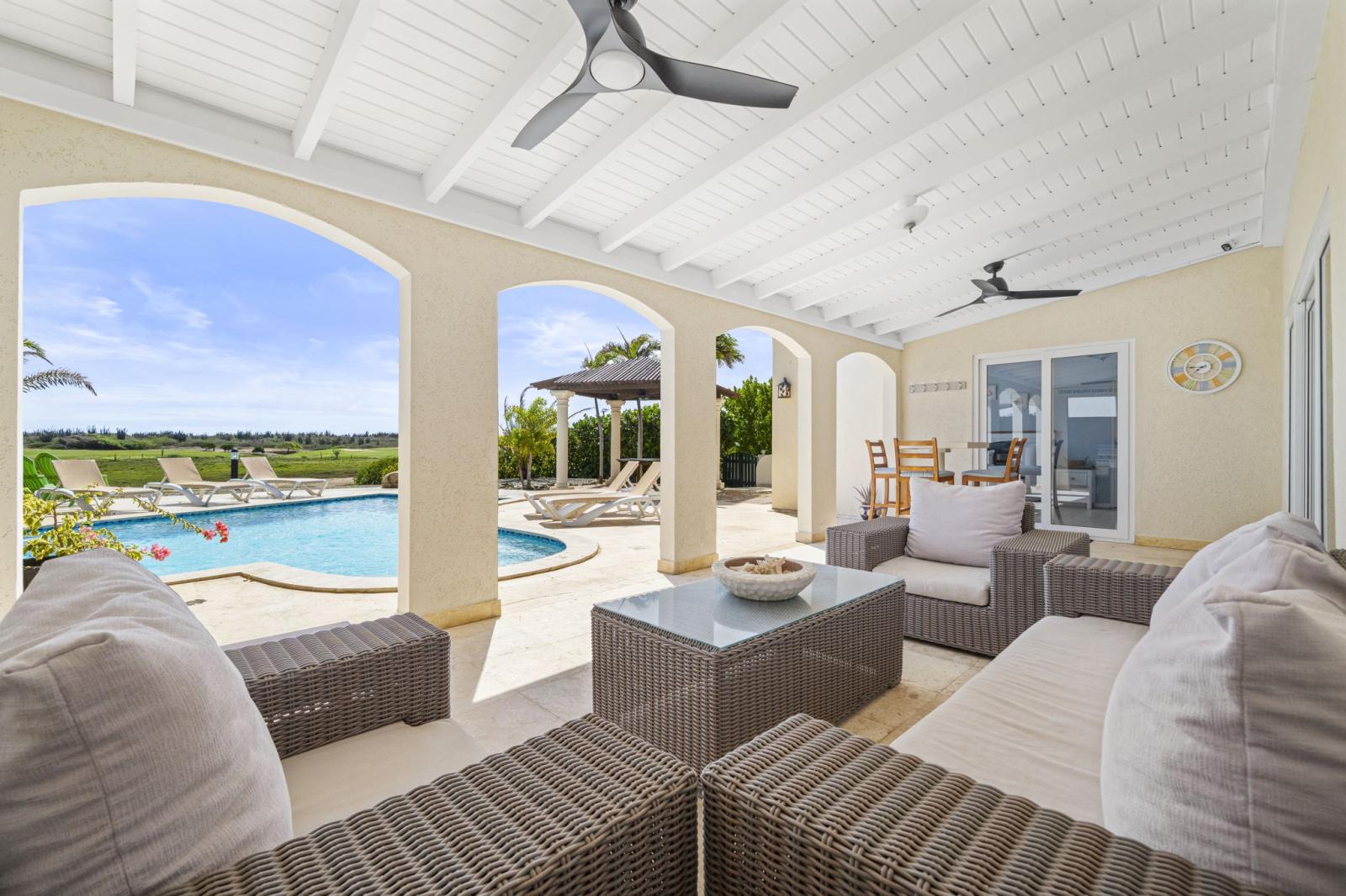 Beautiful Tierra del Sol Villa Aruba with Private Pool