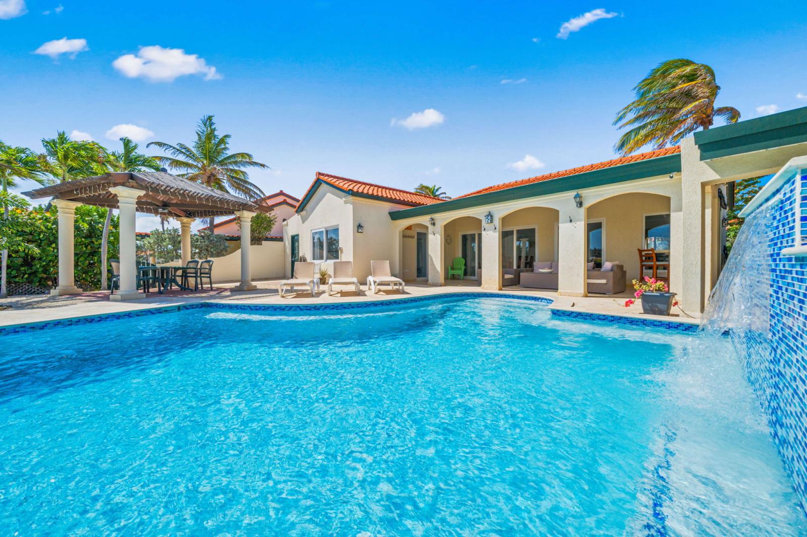 Beautiful Tierra del Sol Villa Aruba with Private Pool