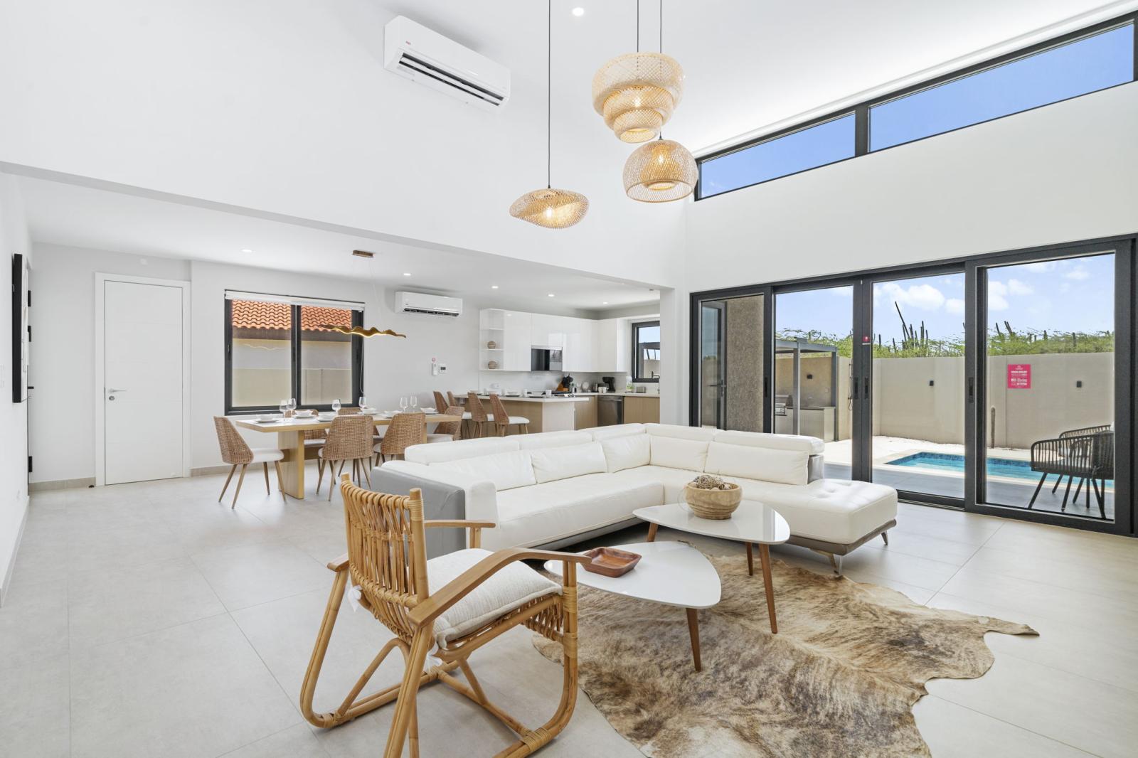 Luxury 3 Bedroom Villa Near the Beach with a Private Pool Vacation Home