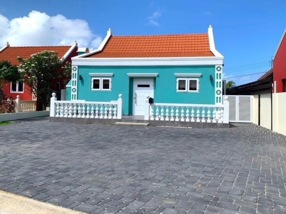 Modern Oasis in Calbas Plaza | Fully Renovated 3-BR Villa + Loft