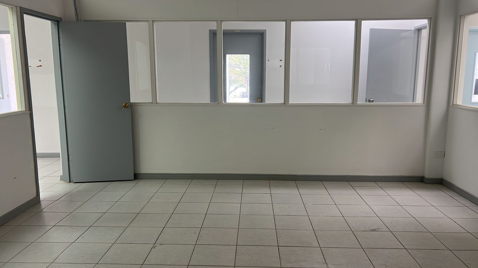 Prime 85 m² Modern Office Suite – Ready for Immediate Occupation